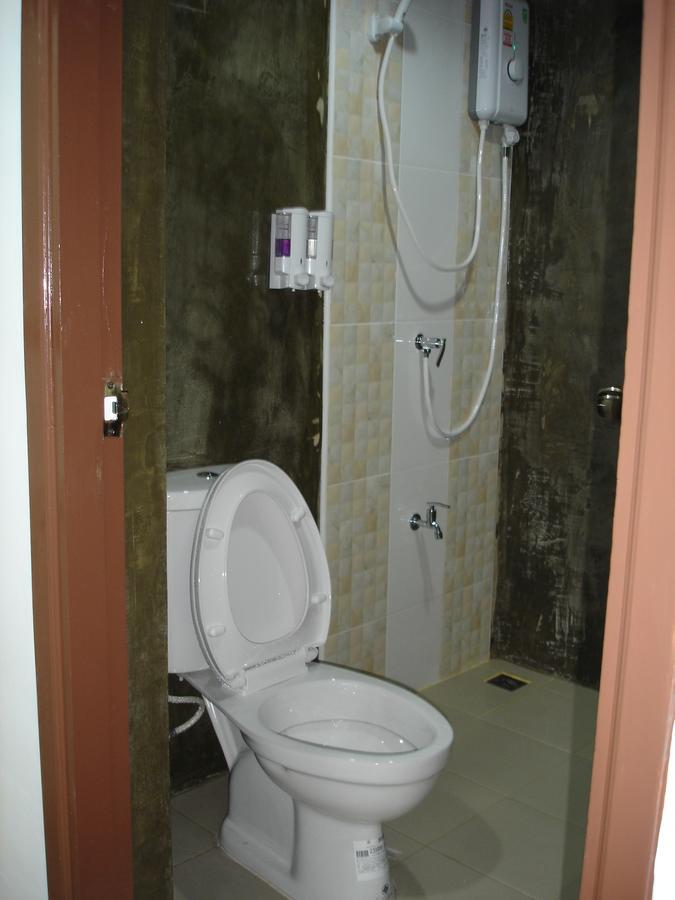 Rak Khun Hostel Chiang Mai Exterior photo