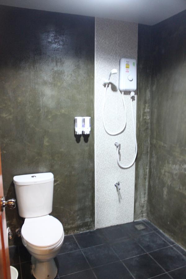 Rak Khun Hostel Chiang Mai Exterior photo